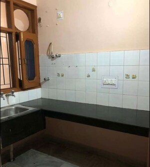 Kitchen in 2 BHK Builder Floor at Sector 35 – for Rent