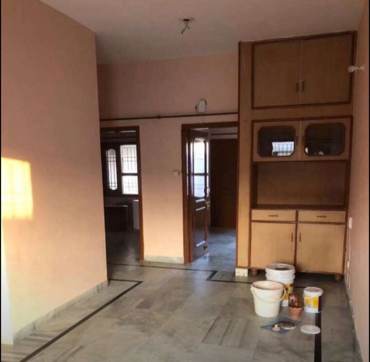 Room, sector 35 2 Bedroom 800 Sq.Ft. Builder Floor In Sector 35 Chandigarh 9947329