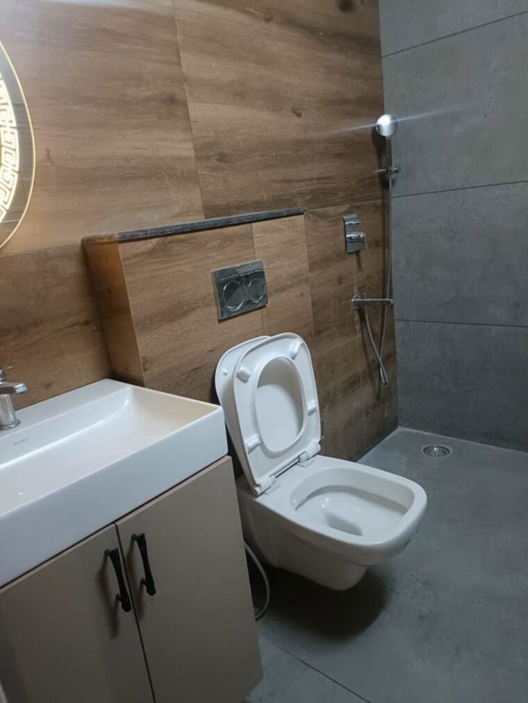 Bathroom, aerocity 3.5 Bedroom 2250 Sq.Ft. Apartment In Aerocity Mohali 9934589