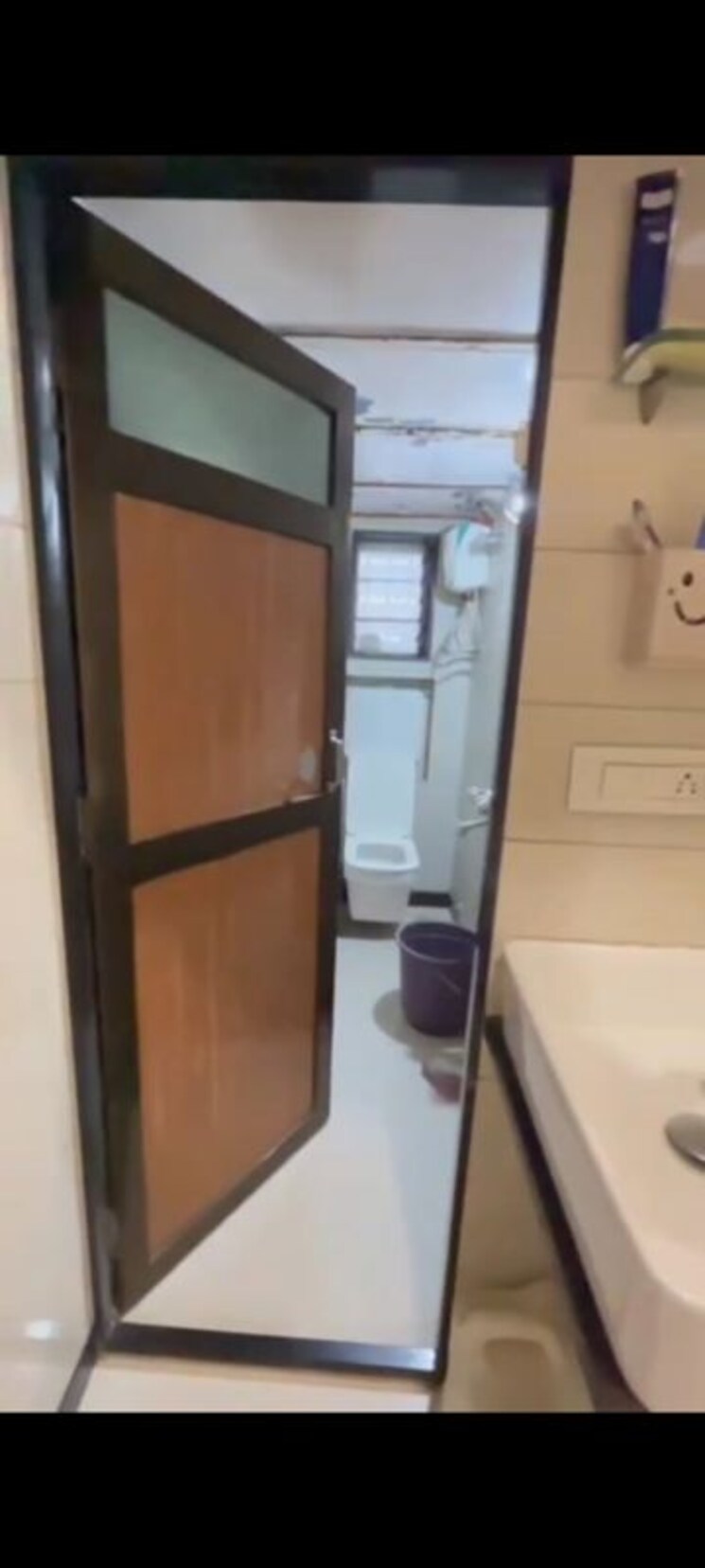 Bathroom, navghar naka 1 Bedroom 400 Sq.Ft. Builder Floor In Navghar Naka Thane 9947306