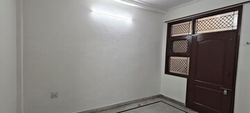 Room in 2 BHK Builder Floor at Mayur Vihar – for Rent