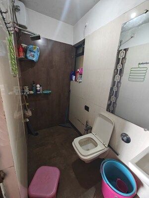 Bathroom in 3 BHK Apartment at Tharwani Rosewood Heights, Kharghar Sector 10 – for Rent
