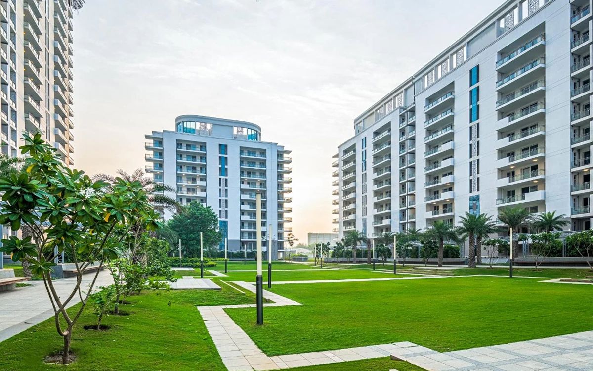 4 BHK + Servant Room 2900 Sq.Ft. Apartment in DLF The Ultima