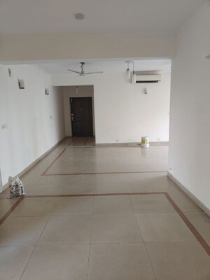 Bathroom in 3.5 BHK Apartment at Orchid Petals, Sector 49 – for Rent