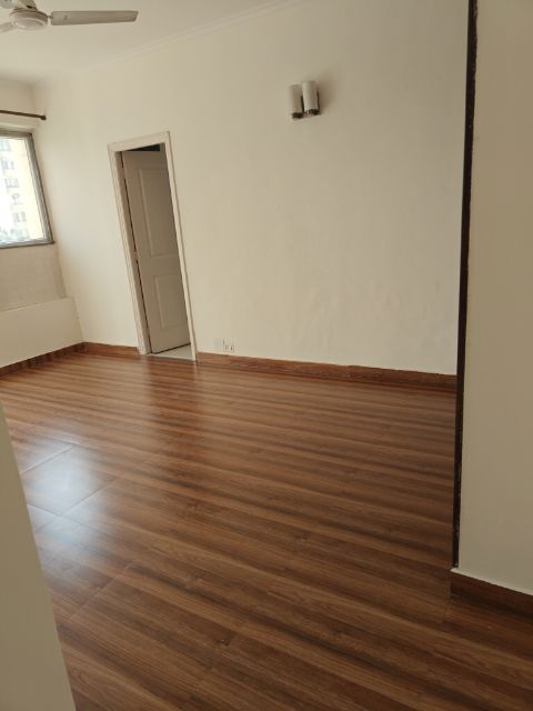 3.5 BHK + Study Room Apartment For Rent in Orchid Petals