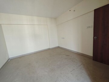 Room in 4 BHK Apartment at Chembur – for Rent