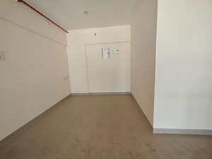 Room in 4 BHK Apartment at Chembur – for Rent