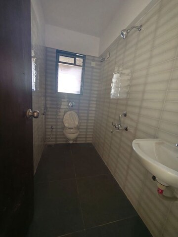 Bathroom in 4 BHK Apartment at Chembur – for Rent
