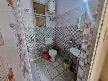 Bathroom in 2 BHK Builder Floor at Acharya Niketan – for Rent