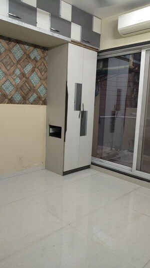 Room in 2 BHK Apartment at Tricity palacio, Seawoods – for Sale