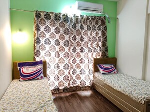 Bedroom in  Pg at Santacruz East – for Rent