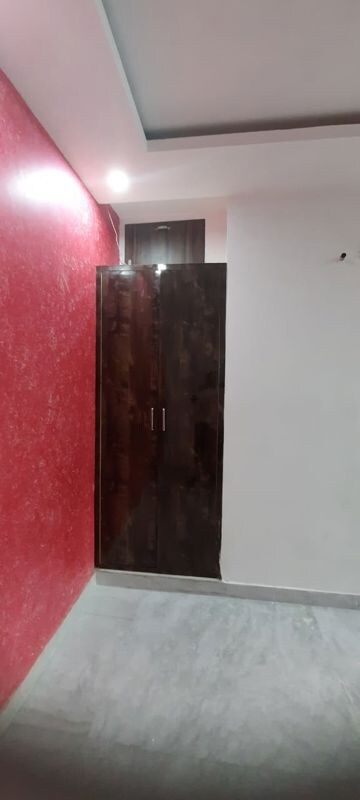 Furnished Amenities in 1 BHK Builder Floor at Vikas Puri – for Rent