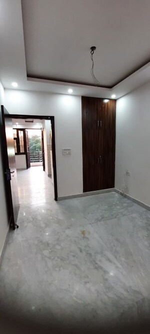 Room in 1 BHK Builder Floor at Vikas Puri – for Rent