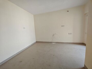 Room in 4 BHK Apartment at Chembur – for Rent