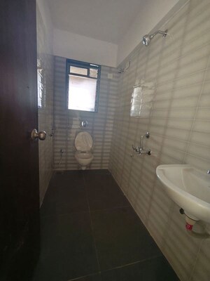 Bathroom in 4 BHK Apartment at Chembur – for Rent