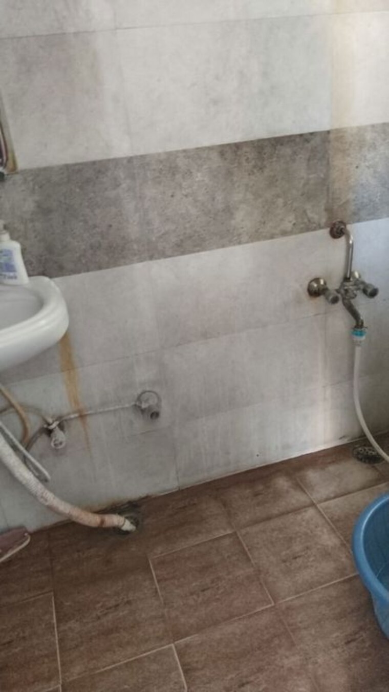 Bathroom, rwa-apartments-sector-122 2 Bedroom 112 Sq.Ft. Villa In Sector 122 Noida 9947492