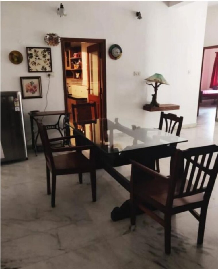 Dining area, pitampura 2.5 Bedroom 1100 Sq.Ft. Apartment In Pitampura Delhi 9919705