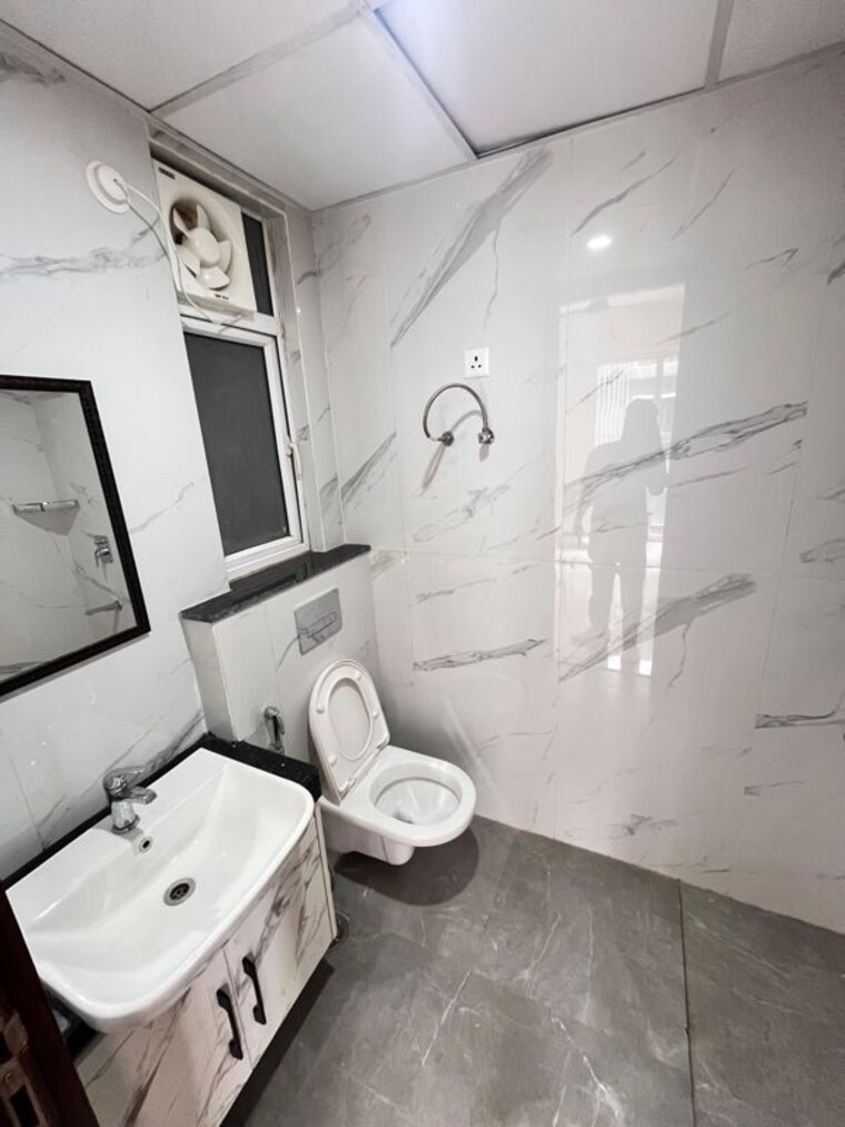 Bathroom, smart-world-gems 2.5 Bedroom 1194 Sq.Ft. Builder Floor In Sector 89 Gurgaon 9947524