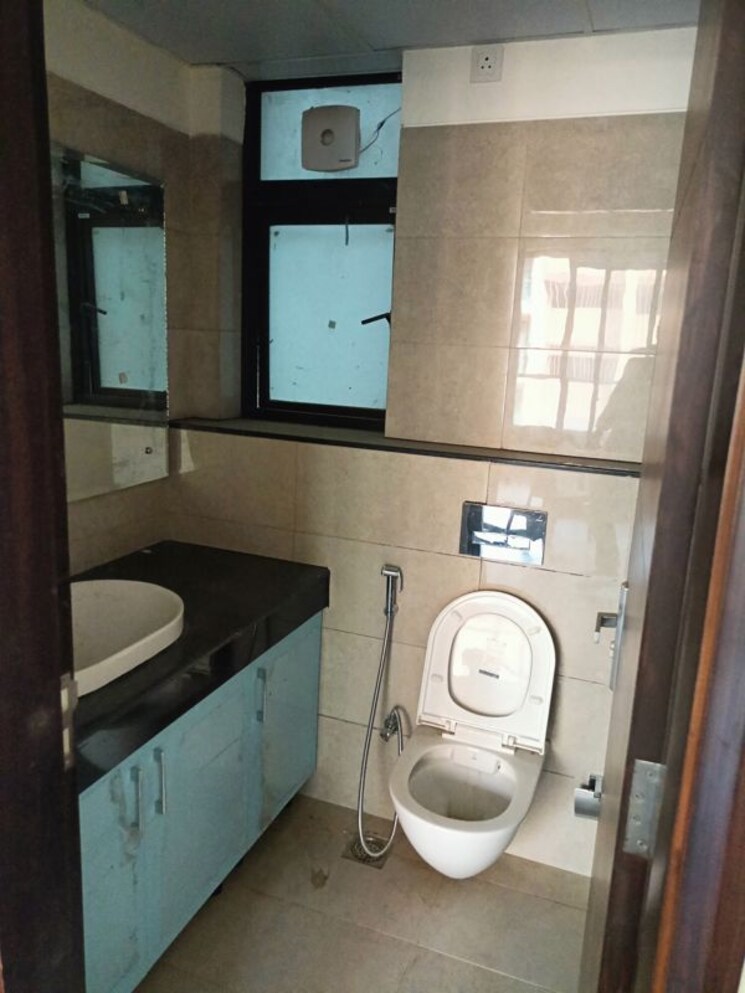 Bathroom, adani-samsara 4 Bedroom 2800 Sq.Ft. Builder Floor In Sector 60 Gurgaon 9933288