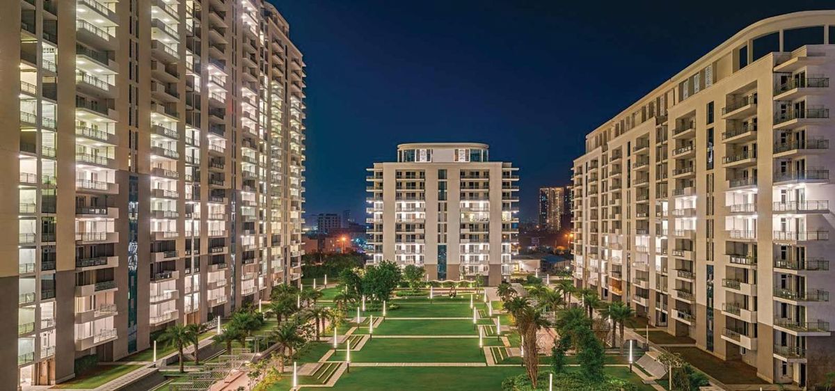 4 BHK + Servant Room Apartment For Sale in DLF The Ultima
