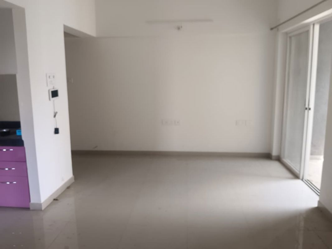 2 BHK + Extra Room Apartment For Sale in Mantra Alkasa
