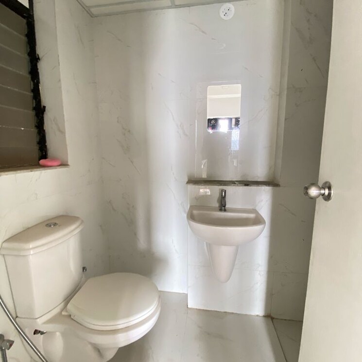 Bathroom, runwal-gardens-phase-2 1.5 Bedroom 506 Sq.Ft. Apartment In Dombivli East Thane 9947554
