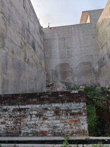  Plot – Exterior View View at Gomti Nagar - for Sale