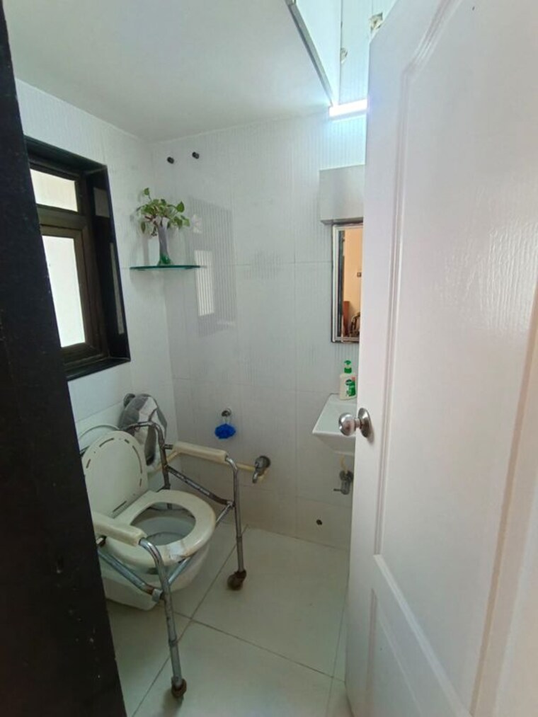 Bathroom, nellai-heights 2 Bedroom 770 Sq.Ft. Apartment In Chembur Mumbai 9947551