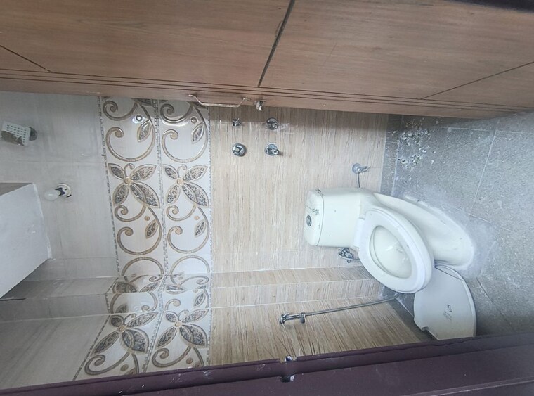 Bathroom, govindpuri 2 Bedroom 700 Sq.Ft. Builder Floor In Govindpuri Delhi 9947599