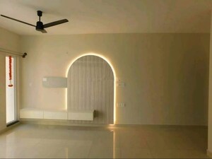 Room in 3 BHK Apartment at Provident Park Square Phase 4, Kanakapura Road – for Rent