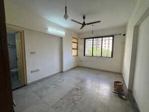 Room in 3 BHK Apartment at Hiranandani Garden Brentwood, Powai – for Rent