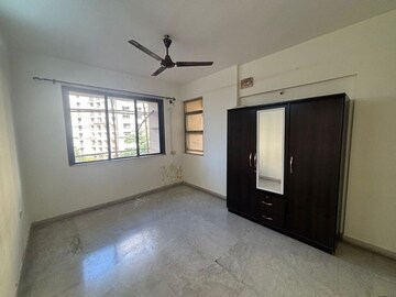 Room in 3 BHK Apartment at Hiranandani Garden Brentwood, Powai – for Rent