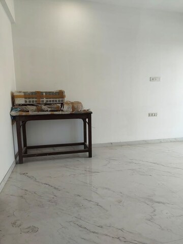 Parking in 3 BHK Apartment at DLH Signature, Bandra West – for Rent