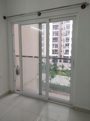 Room in 2 BHK Apartment at Provident Central Park, Kanakapura Road – for Rent