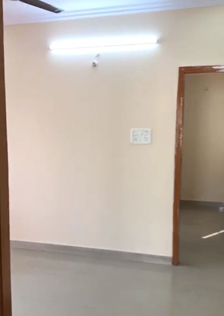 Room, aliganj 2 Bedroom 1800 Sq.Ft. Villa In Aliganj Lucknow 9947727