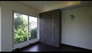 Room in 2 BHK Apartment at Krisumi Waterfall Residences, Sector 36a – for Rent