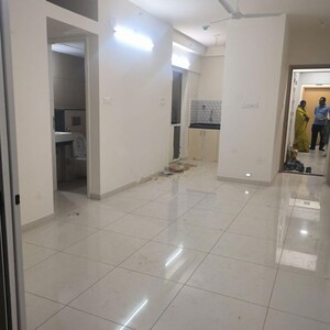 Room in 2 BHK Apartment at Godrej Green Vistas, Mahalunge – for Rent