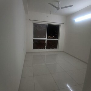 Room in 2 BHK Apartment at Godrej Green Vistas, Mahalunge – for Rent