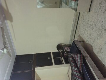 Master Bedroom in 1 BHK Builder Floor at Govindpuri – for Rent