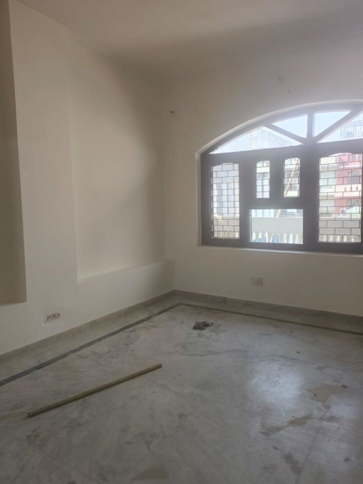 Room, sector 23a 2 Bedroom 1200 Sq.Ft. Builder Floor In Sector 23a Gurgaon 9947795