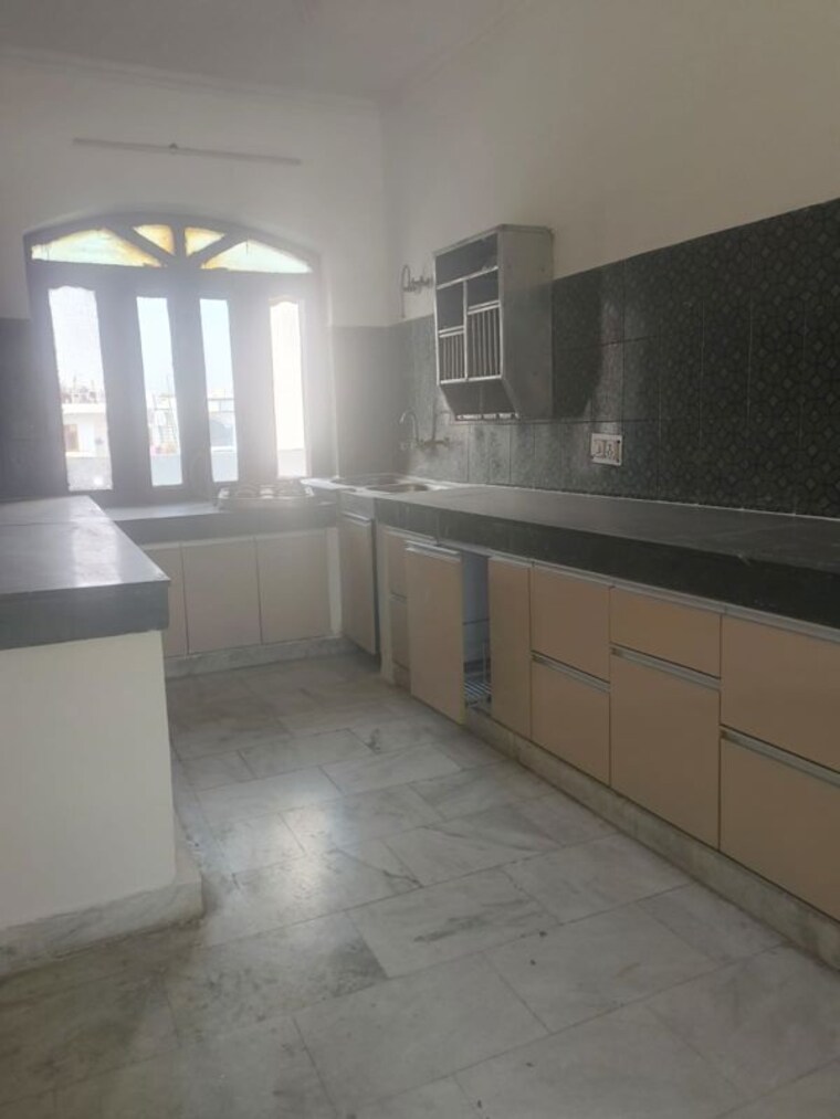 Kitchen, sector 23a 2 Bedroom 1200 Sq.Ft. Builder Floor In Sector 23a Gurgaon 9947795