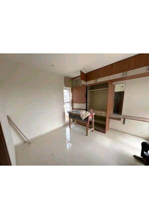 Room in 3 BHK Apartment at Godrej Park Retreat, Sarjapur Road – for Rent