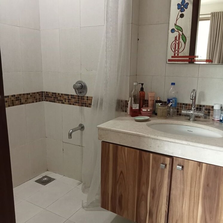 Bathroom, oberoi-realty-splendor 2.5 Bedroom 1330 Sq.Ft. Apartment In Andheri East Mumbai 9947769