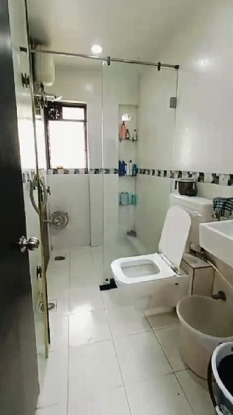 Bathroom, sindhi-society 3 Bedroom 1430 Sq.Ft. Apartment In Chembur Mumbai 9947780