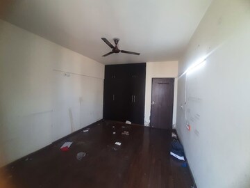 Kitchen in 3 BHK Apartment at BPTP Discovery Park, Sector 80 – for Sale