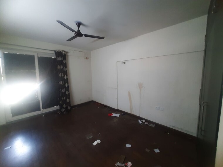 Room, bptp-discovery-park 3 Bedroom 1868 Sq.Ft. Apartment In Sector 80 Faridabad 9947859