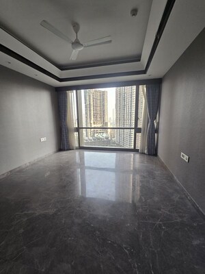 Room in 3 BHK Apartment at Lodha Trump Tower, Worli – for Rent