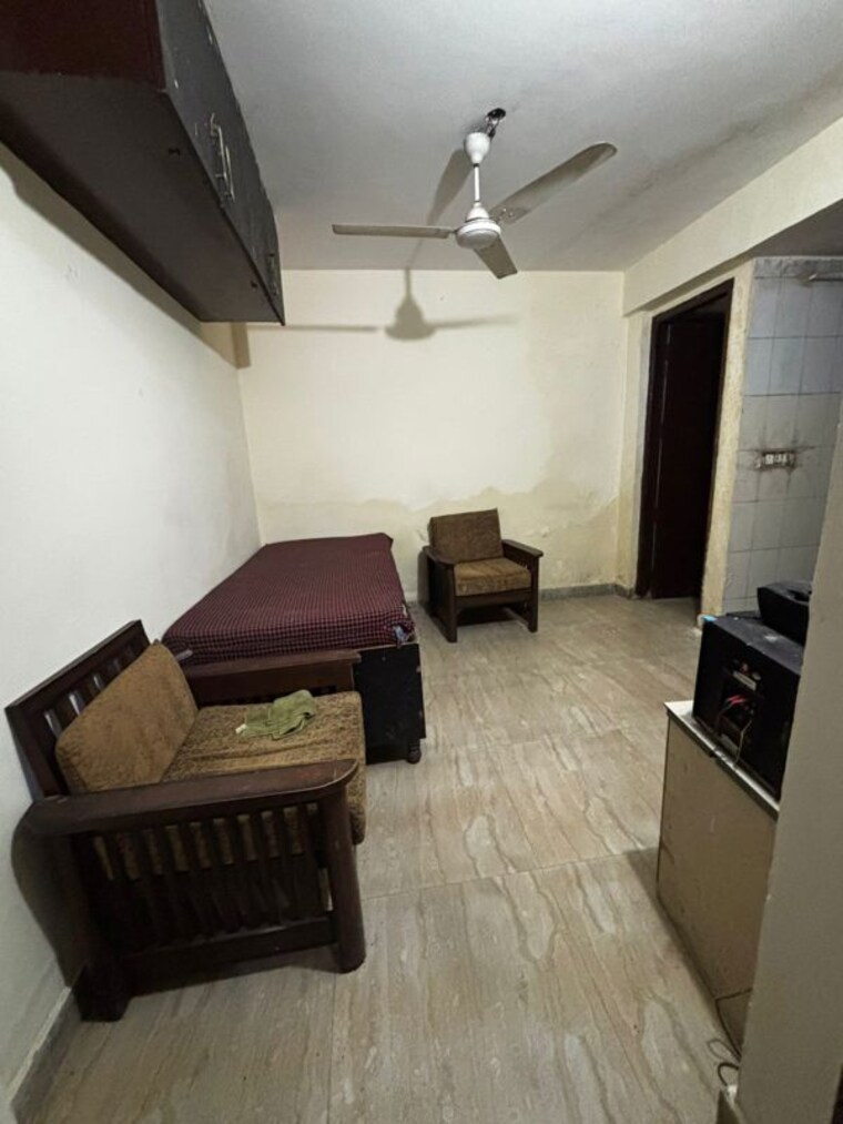 Master Bedroom, saket 1 RK 350 Sq.Ft. Builder Floor In Saket Delhi 9947915