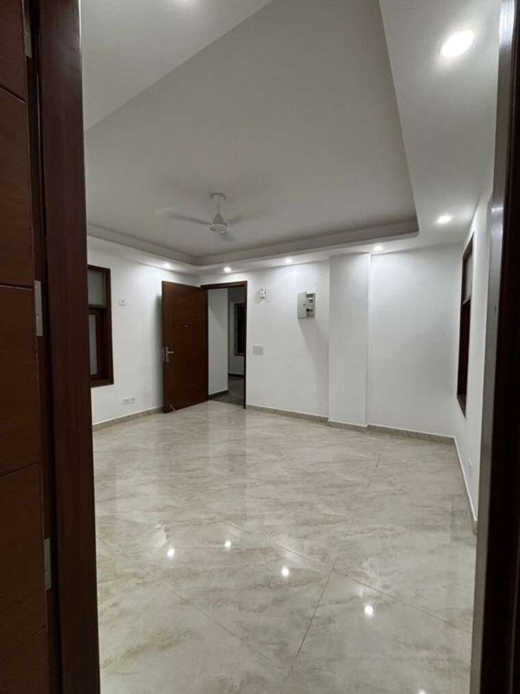 Room, saket 1 RK 350 Sq.Ft. Builder Floor In Saket Delhi 9947915