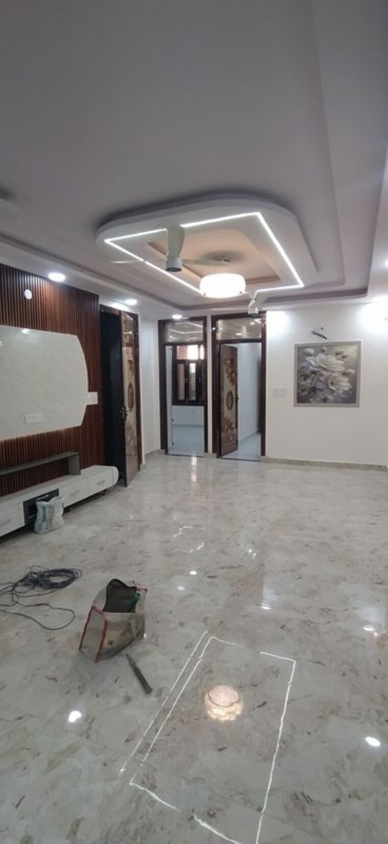 Room, vipin garden 3 Bedroom 100 Sq.Yd. Builder Floor In Vipin Garden Delhi 9947919